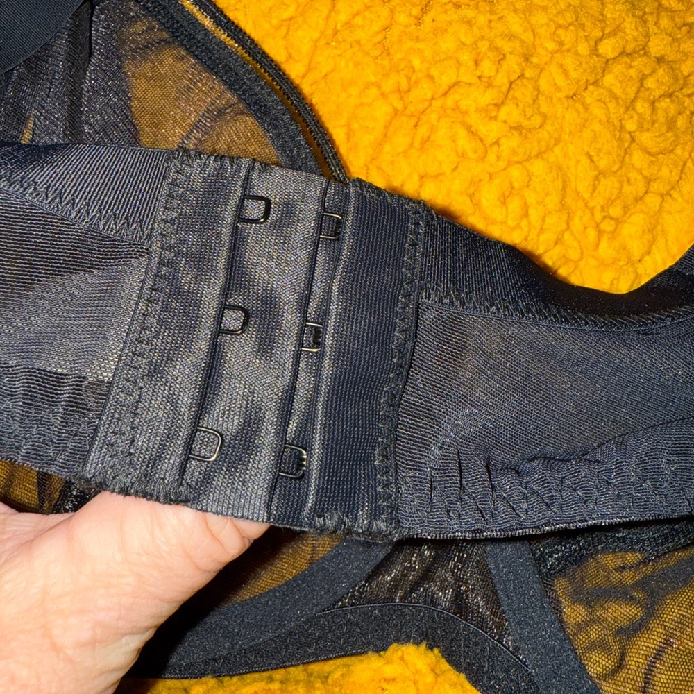 Curvy Kate Black Full-Coverage Bra with Underwire Support - Picture 3 of 6